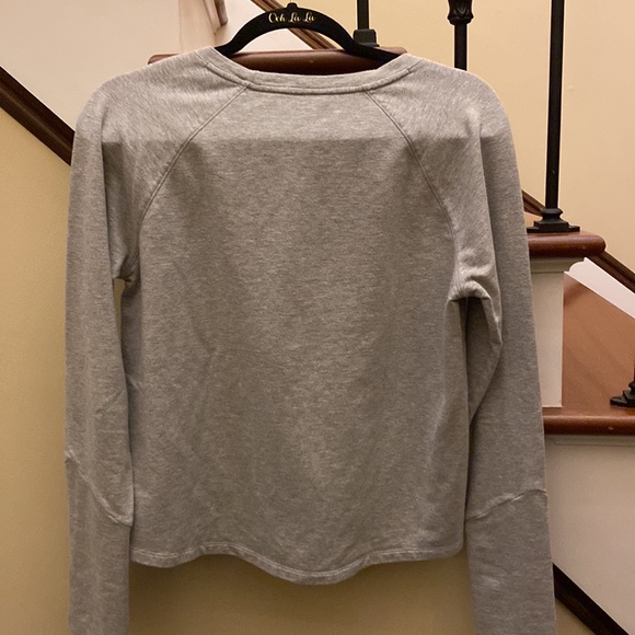 Athleta 🔥 Gray Crew Neck Sweatshirt Sz S - Picture 2 of 7